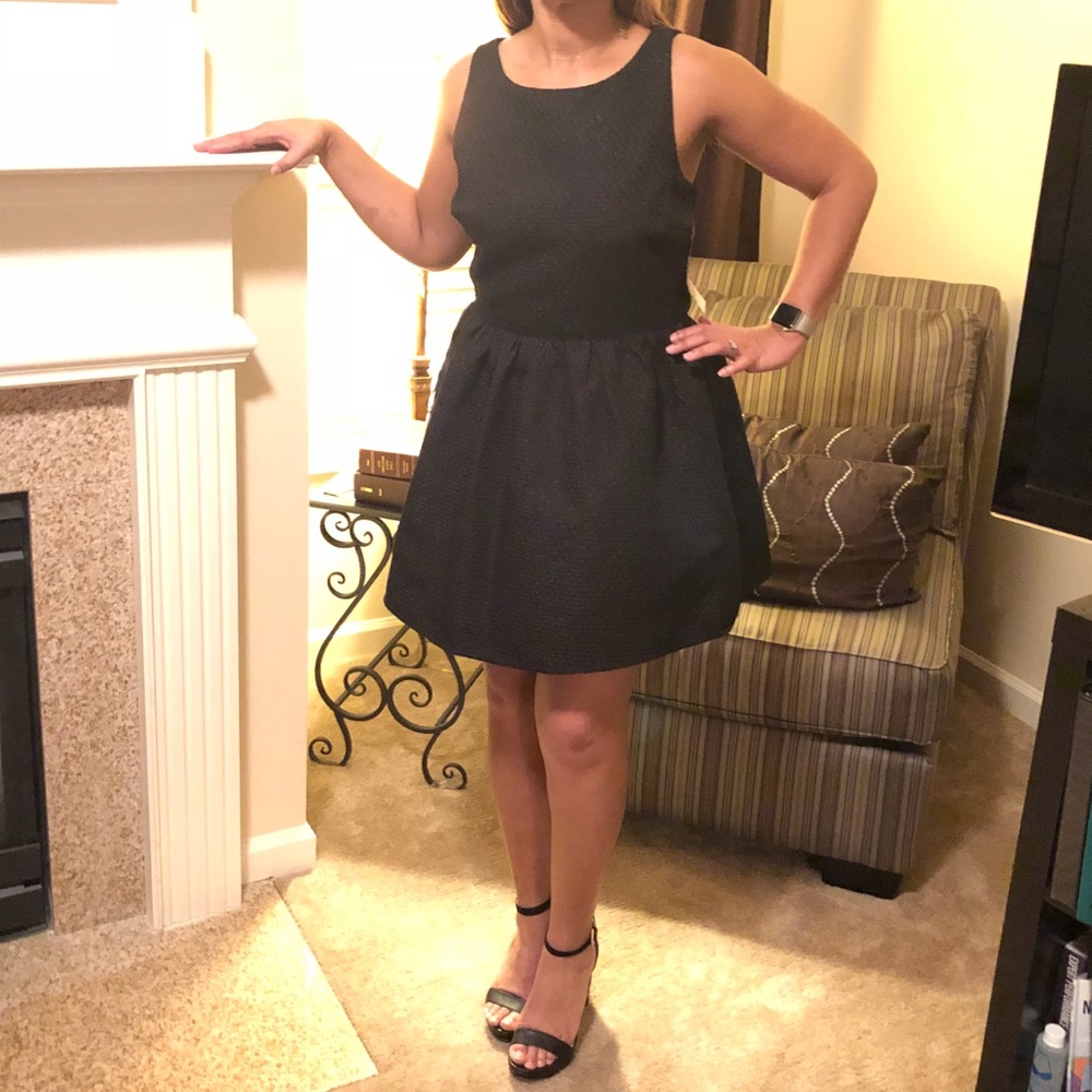 Perfect little black dress!